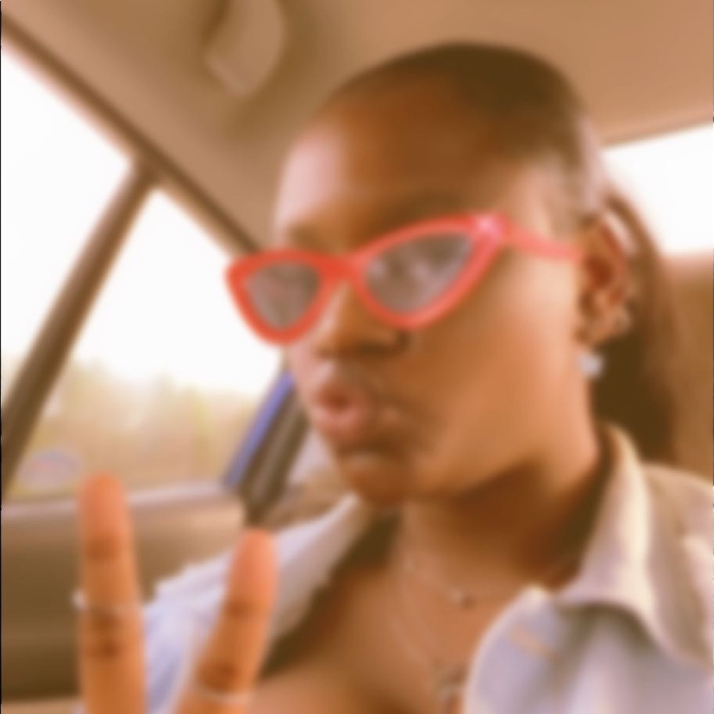 Meet your Posher, Anne